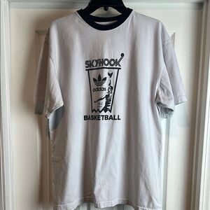 Vintage Adidas Kareem Skyhook Basketball Ringer Tee White/Black – Size Large